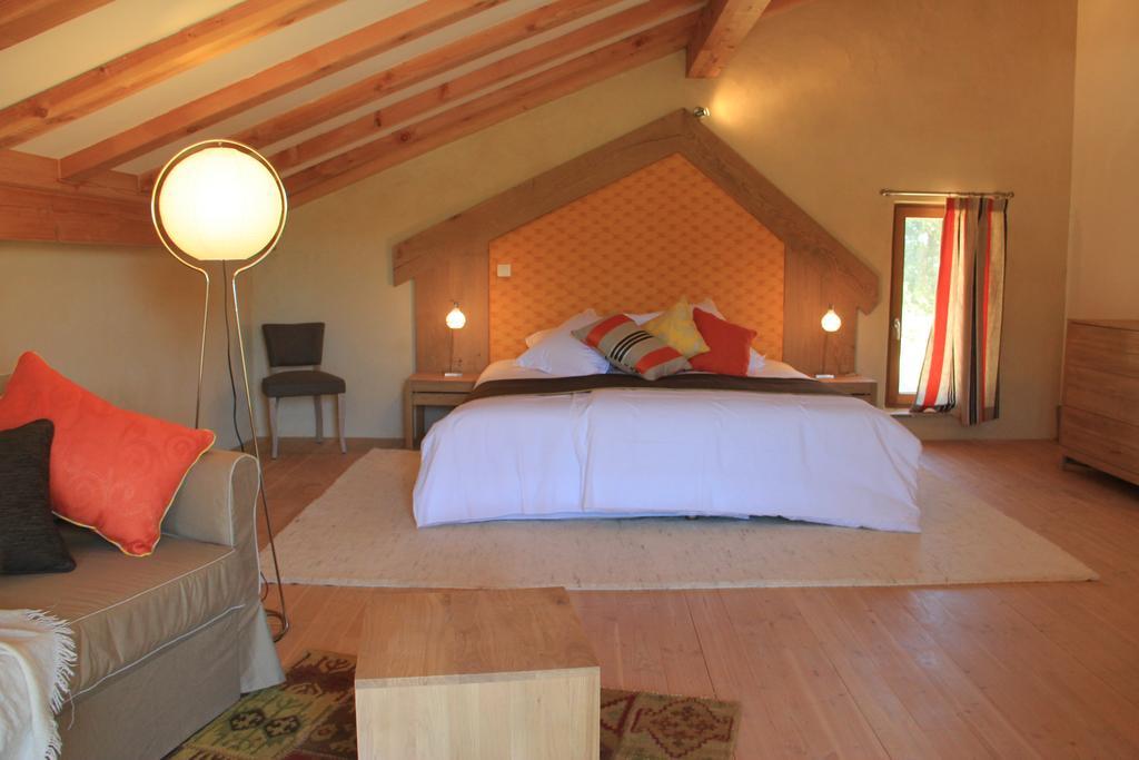 Hollyoaks Estate Hotel Saint-Pons-la-Calm Room photo