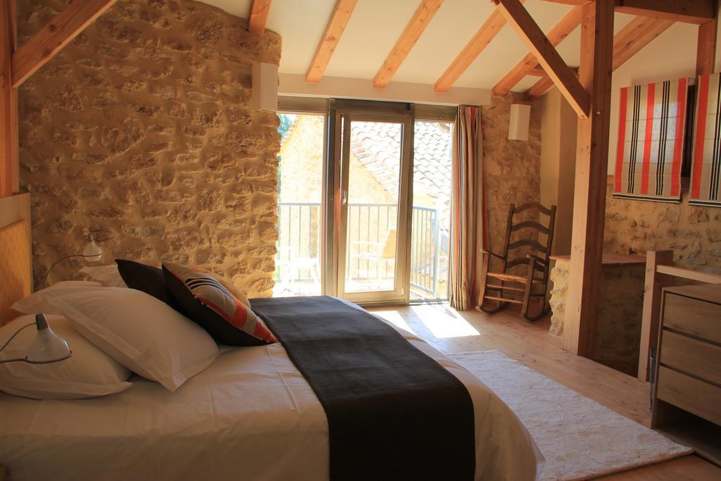 Hollyoaks Estate Hotel Saint-Pons-la-Calm Room photo