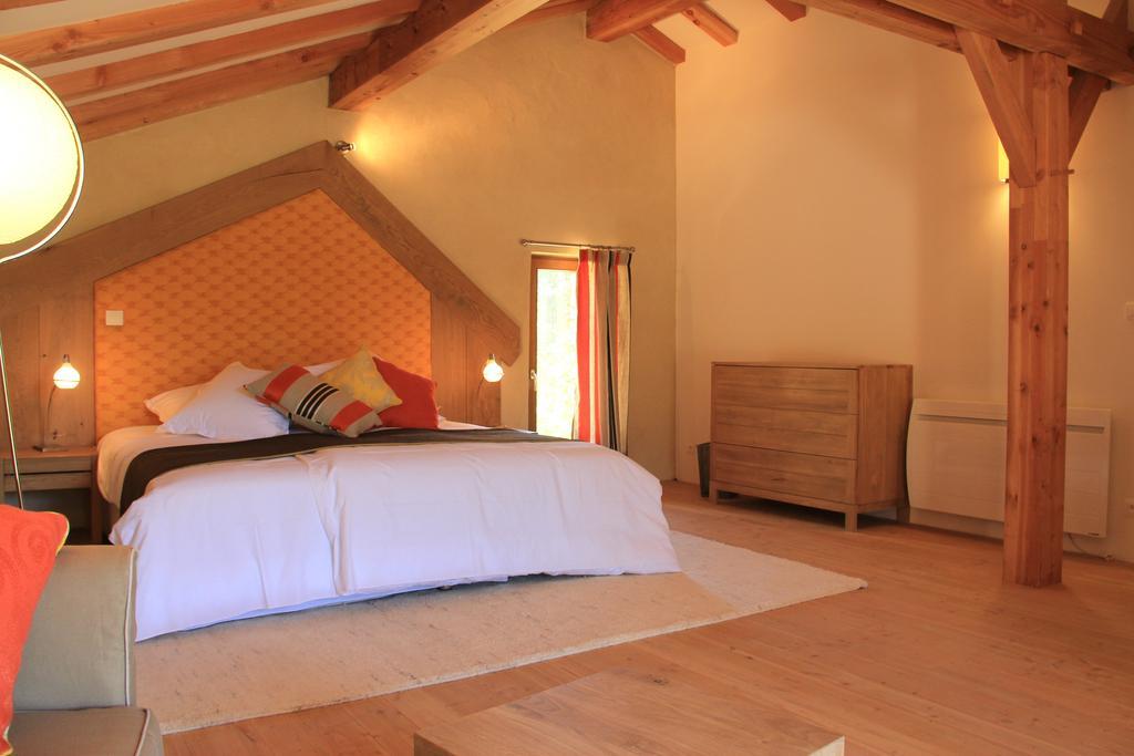 Hollyoaks Estate Hotel Saint-Pons-la-Calm Room photo
